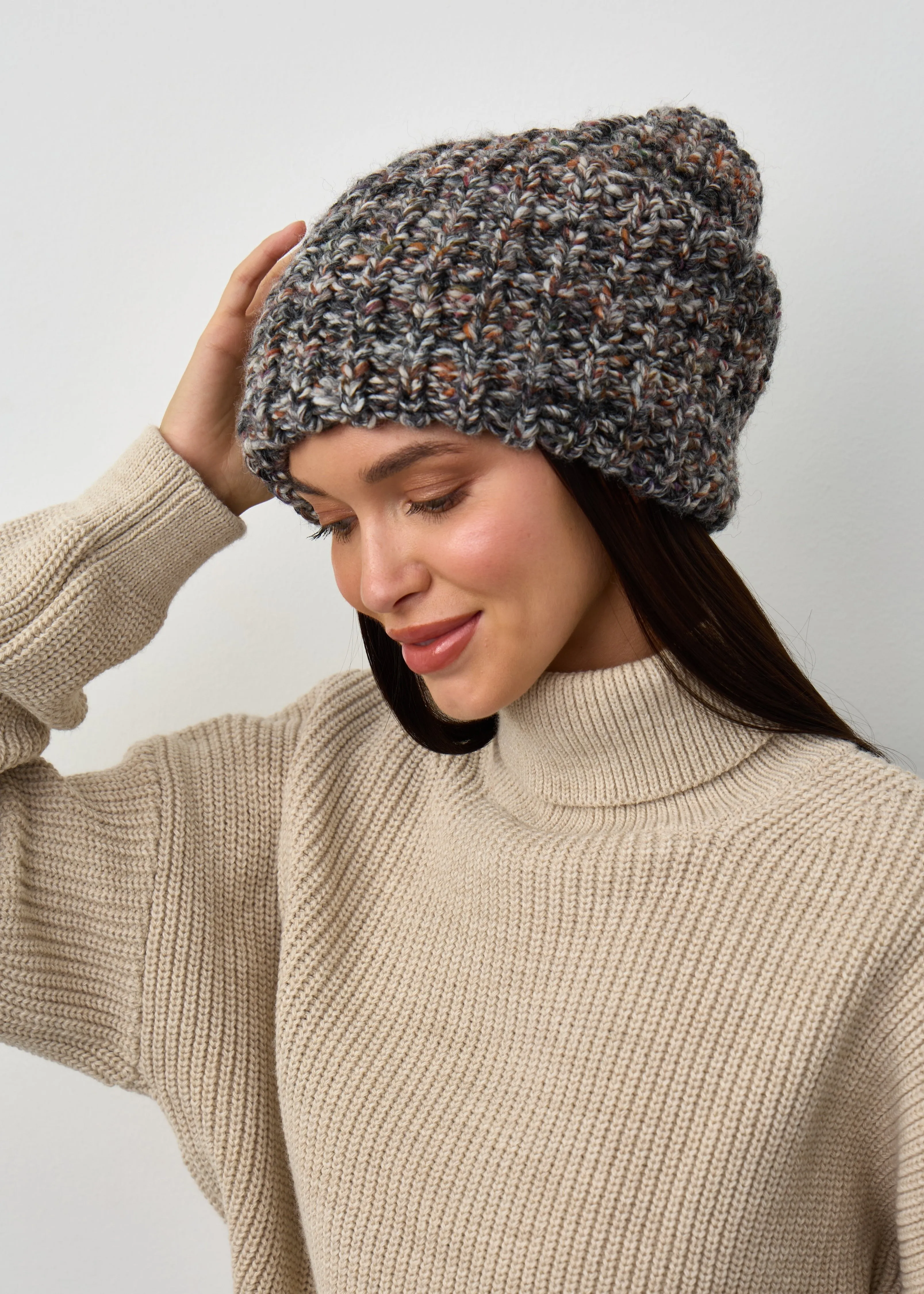 Oversized Double-Layer Wool Hat in Grey & White & Brown