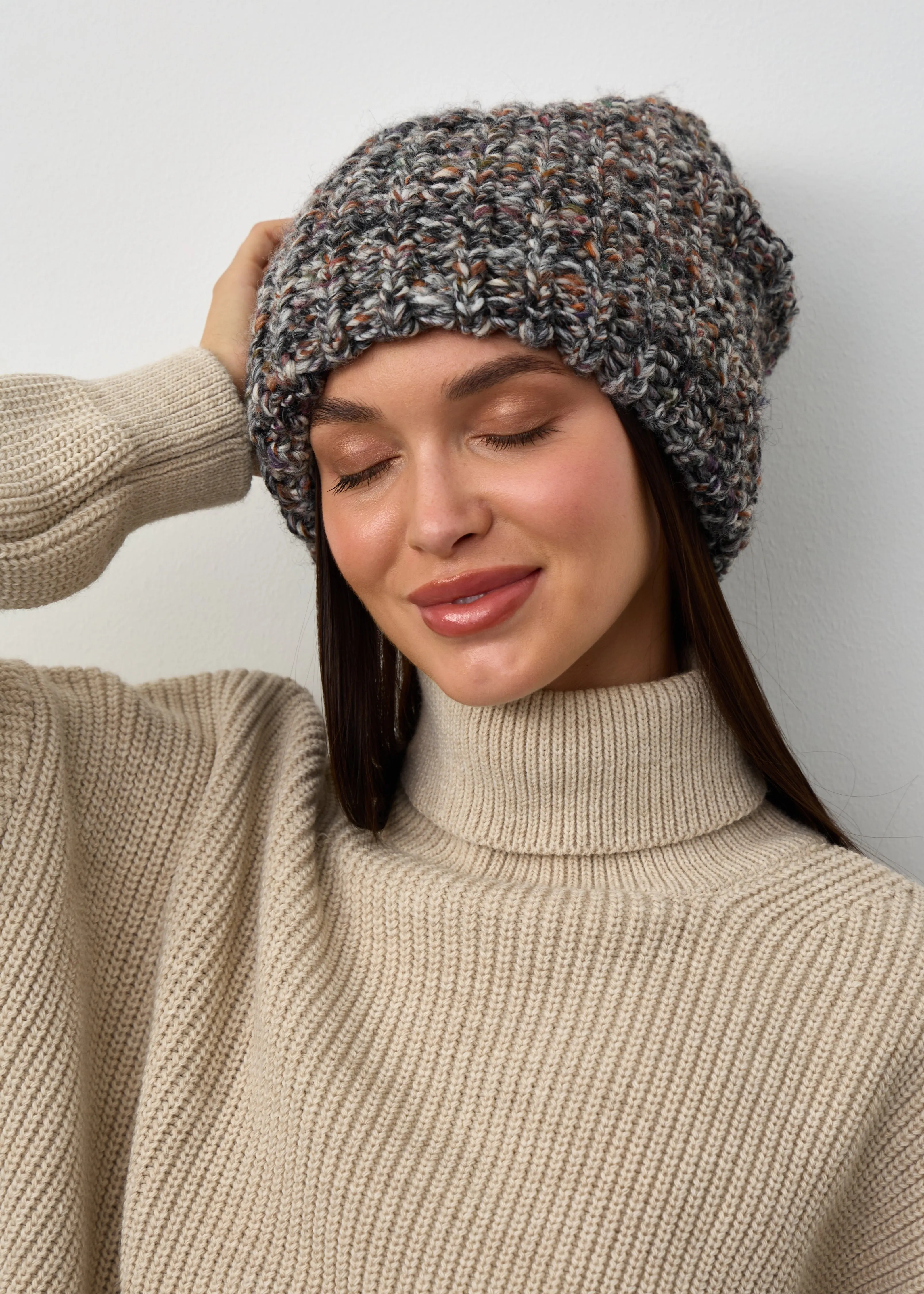 Oversized Double-Layer Wool Hat in Grey & White & Brown