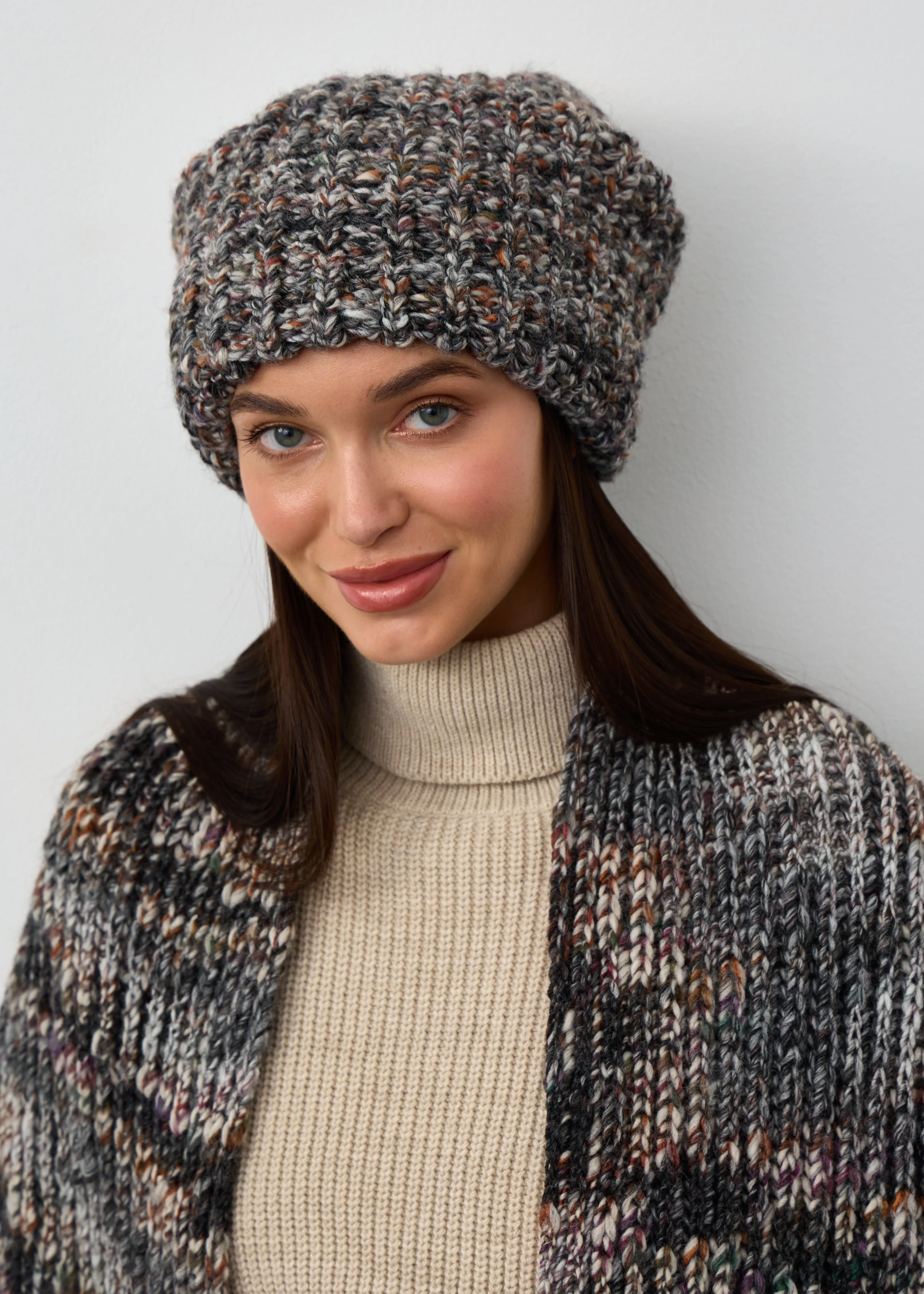 Oversized Double-Layer Wool Hat in Grey & White & Brown