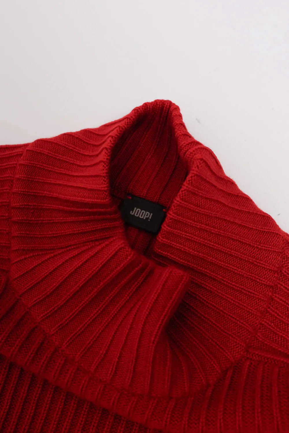 PURE WOOL MOCK NECK JOOP RED VINTAGE SWEATER